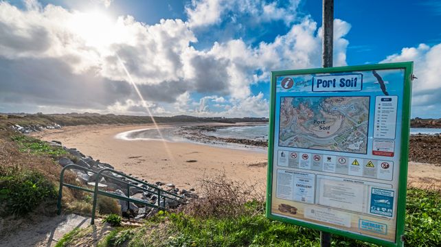 Port Soif is the cleanest of Guernsey’s clean beaches