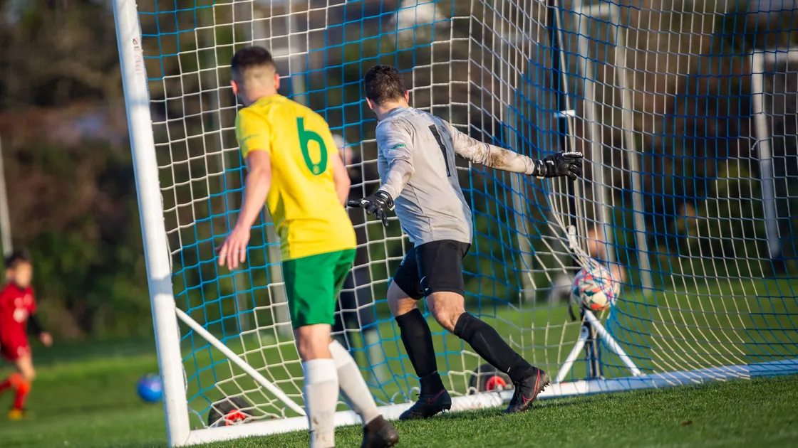 Vale Rec aim to bounce back tomorrow after their defeat to Rovers. (Picture by Sophie Rabey, 31467871)