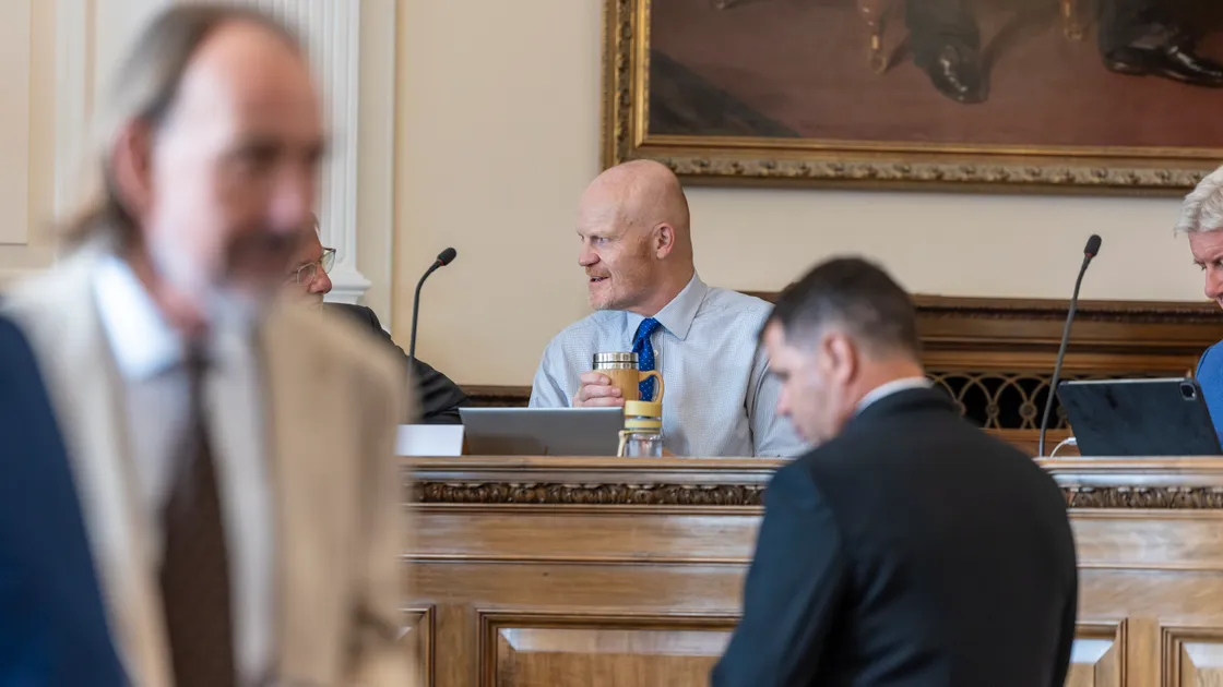 The States Assembly & Constitution Committee will now have to submit the whole case to the States Assembly for a final decision on Deputy St Pier’s future.