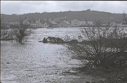 No.6 – In a matter of minutes, a breach of the sea defences on the west coast in 1984 gave rise to a lake of water estimated at 200 yards by half a mile, and five feet deep in places