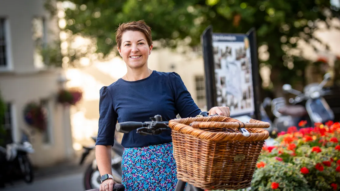 Dr Nichola Lloyd uses her electric bike in all weathers. (31111586)