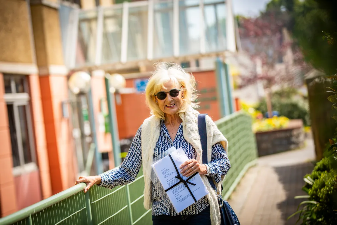 Andrea Lewis started a petition in April 2024 which garnered 3,000 signatures of support for Belmiro de Freitas and Manuela Walter to stay at the cafe.