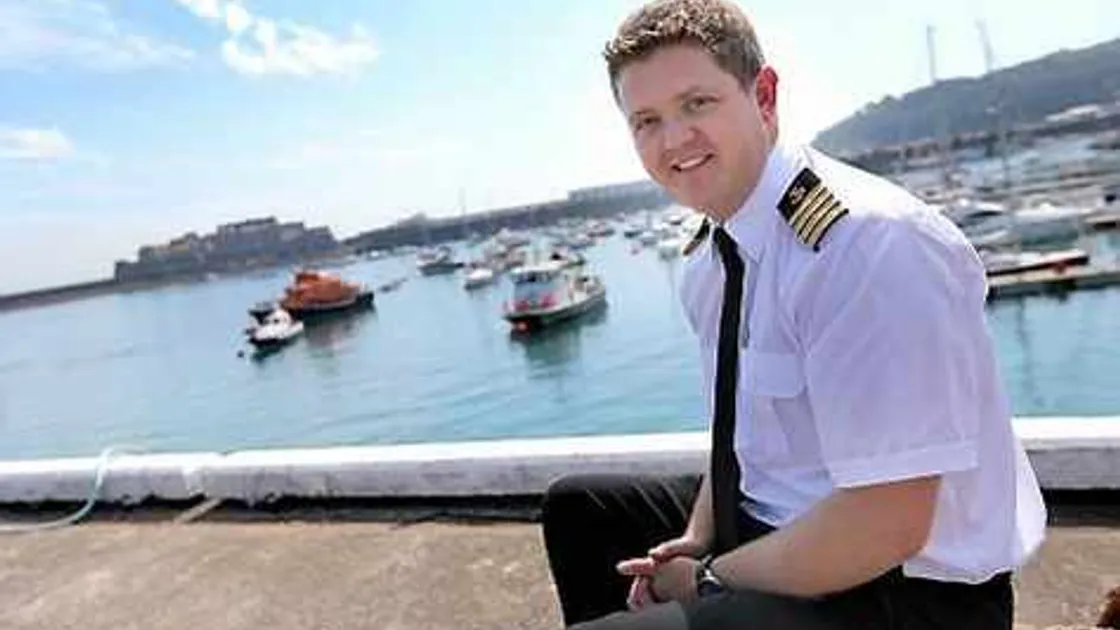 Harbour master defends appointing new manager