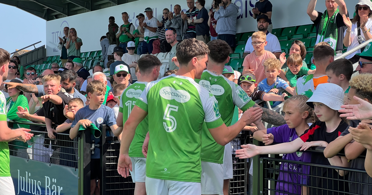 Guernsey FC beaten by Peacehaven in play-off final