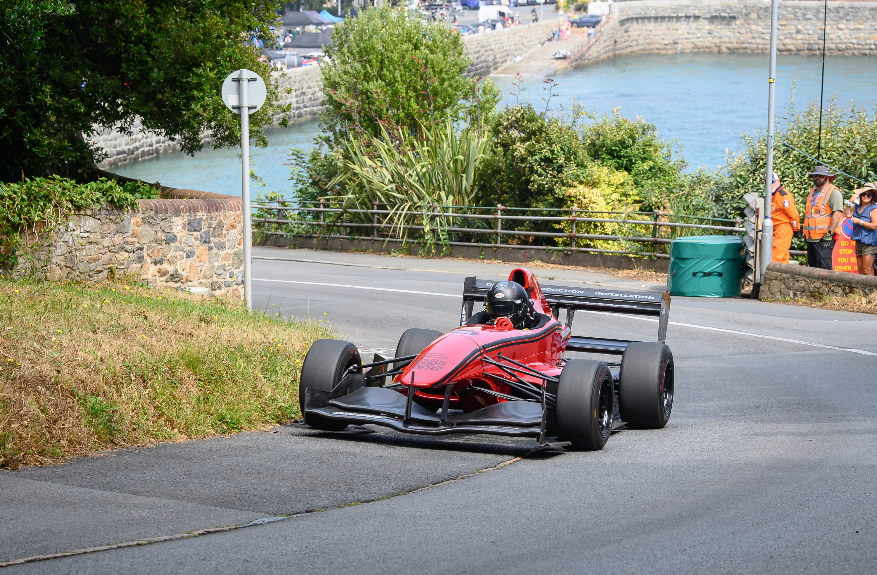 Guernsey drivers and riders rise to the ‘National’ occasion