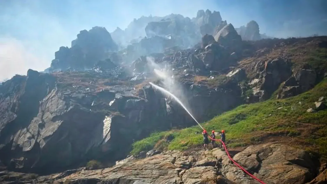 Firefighters were able to tackle the fire in Little Sark on Friday from the island’s south coast cliffs with sea water pumped from the Sarnia work boat below.