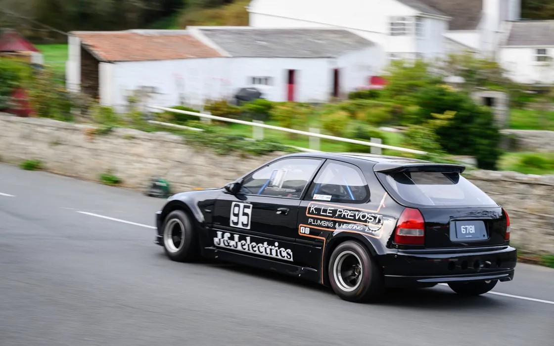 Kieran Power lowered the Sports Libre Saloon 1401cc to 2000cc record.
