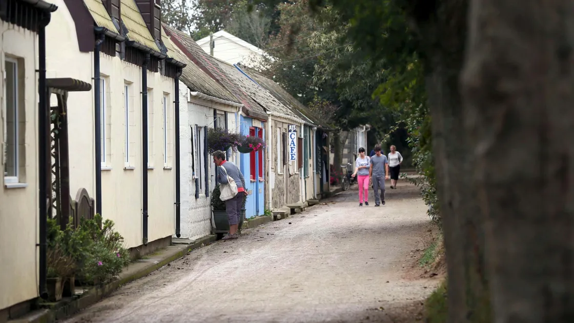 (Picture by Peter Frankland, 33121853)