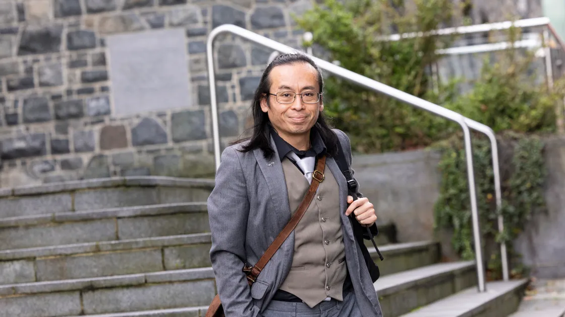 Deputy Goy had asked P&R to set out every role that paid an annual full-time equivalent base salary of £85,000 or more