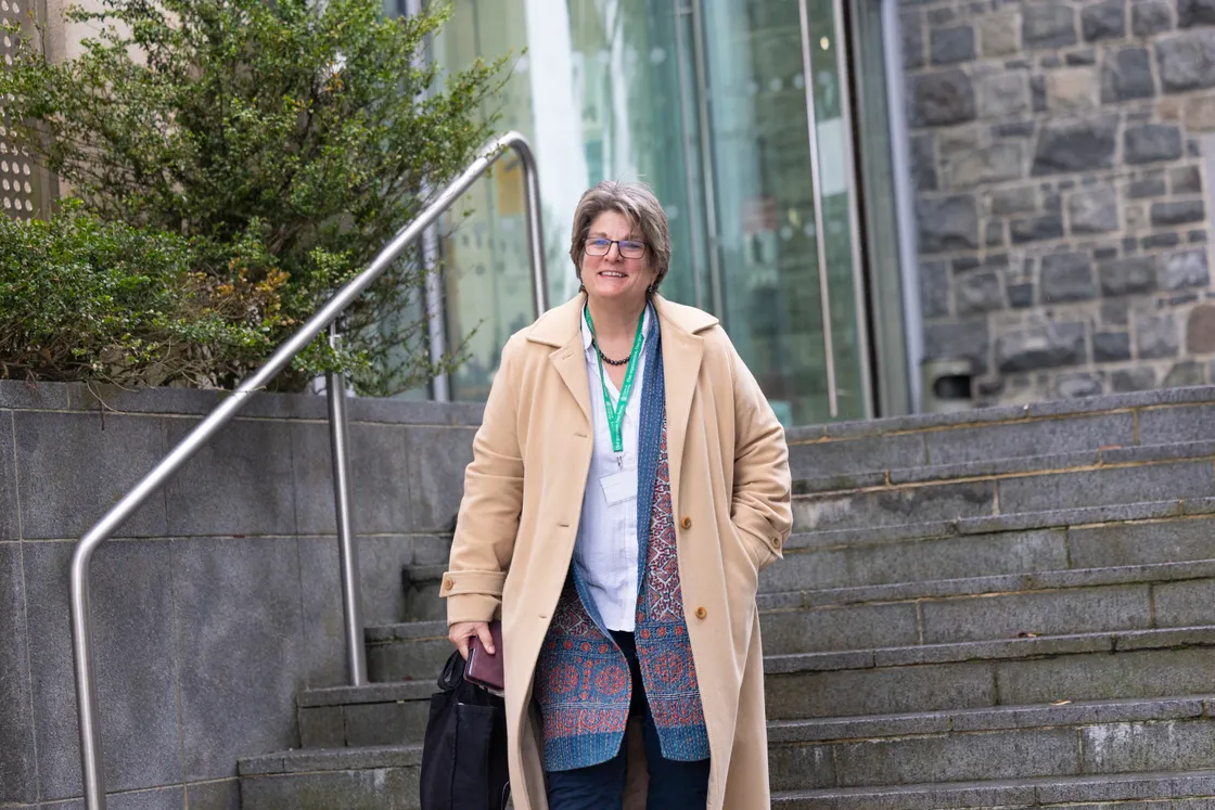 Deputy Ozanne asked when same-sex parents would be able to obtain birth certificates for their children that carry both their names.