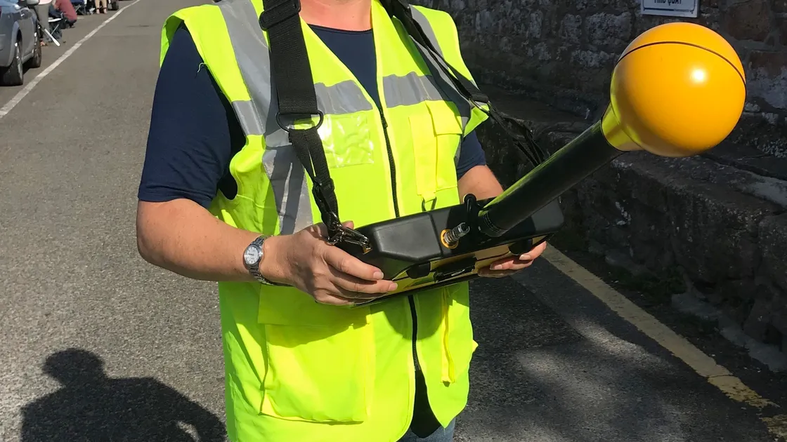 An iWireless engineer testing emissions. (26432926)