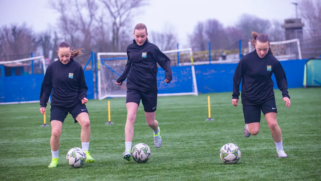 The triplets play for Le Tissier’s former club St Martin’s as well as Zico FC and the GFA Mourant Girls’ Academy.