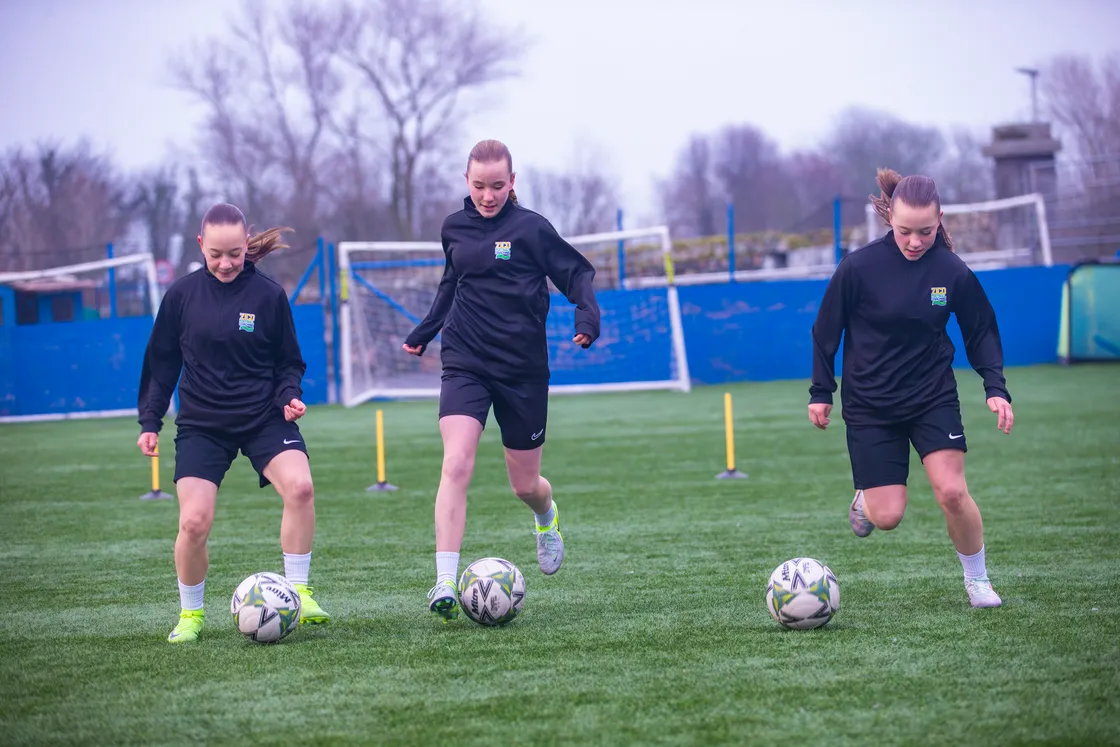 The triplets play for Le Tissier’s former club St Martin’s as well as Zico FC and the GFA Mourant Girls’ Academy.