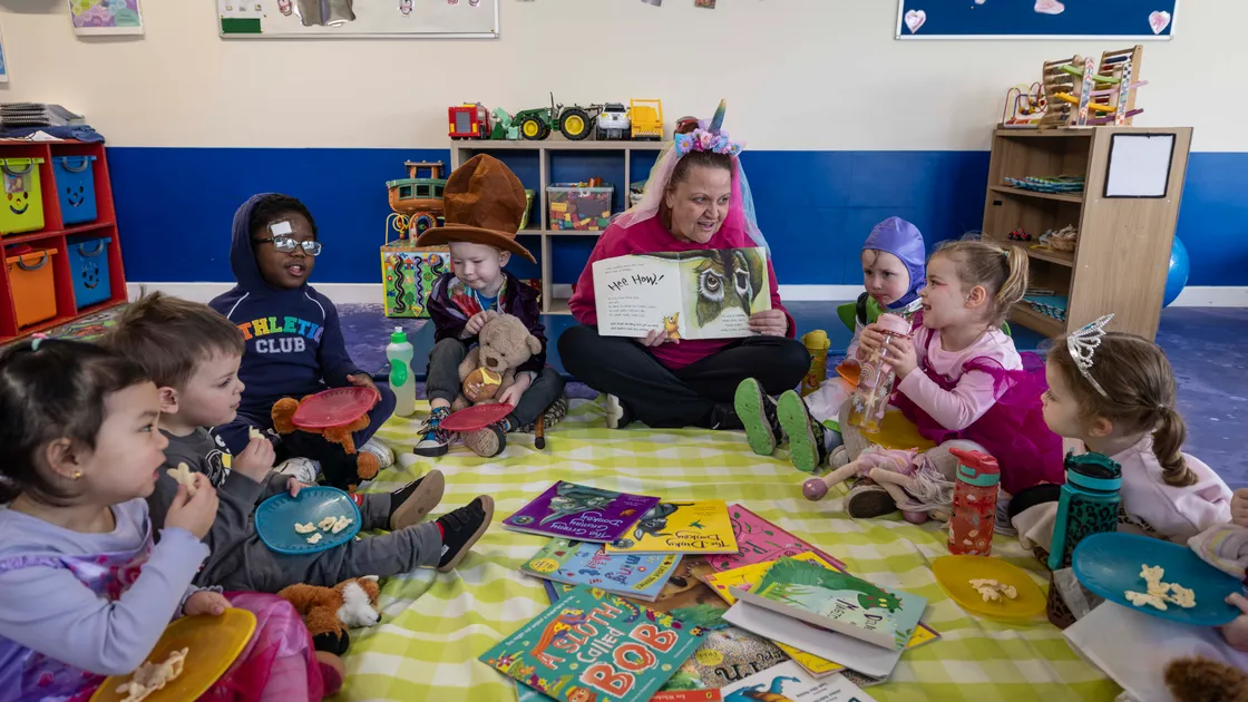 Kelly Eborall reads to the children at at Little Learners Day Nursery during their teddy bears’ picnic. (Picture by Peter Frankland, 34654931)