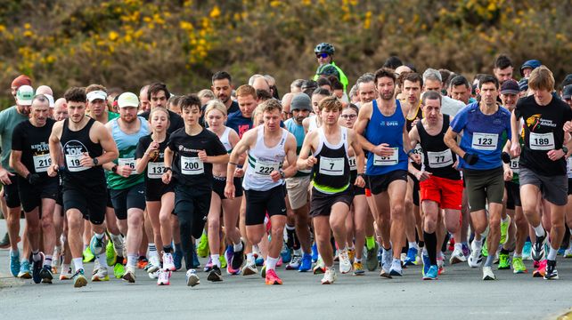Woodhead and Scholes starting as they mean to go on