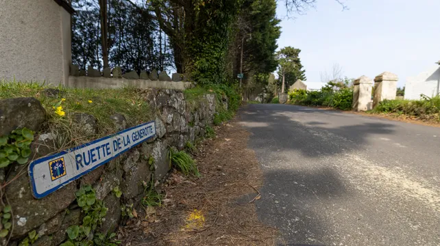 Castel Primary to be the next to get a ‘School Street’