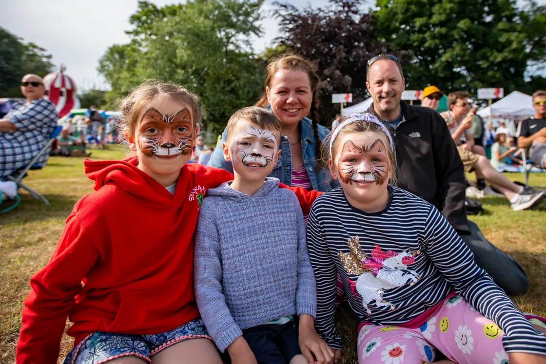 Face painting was highly popular and was first on the list for Lisa and Adie Tempest with, in front, Erin Pipet 8, Billy Tempest and Orla Pipet. 30892529)