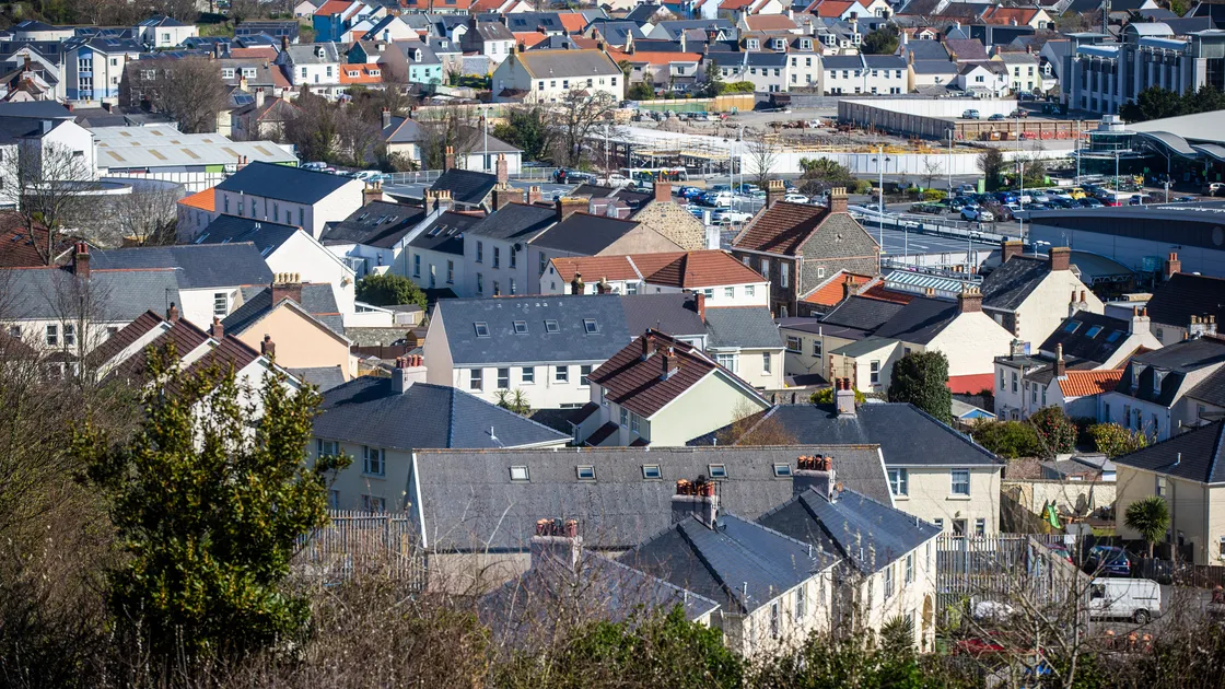 Landlords and their properties will have to be registered, and a licensing scheme will be introduced for houses in multiple occupation. (34078634)