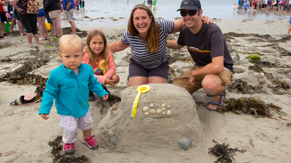 Entering into the spirit of the regatta were the visiting White family. Left to right, Esther, 1, Ruth, 7, Rachel and Peter. (29822221)