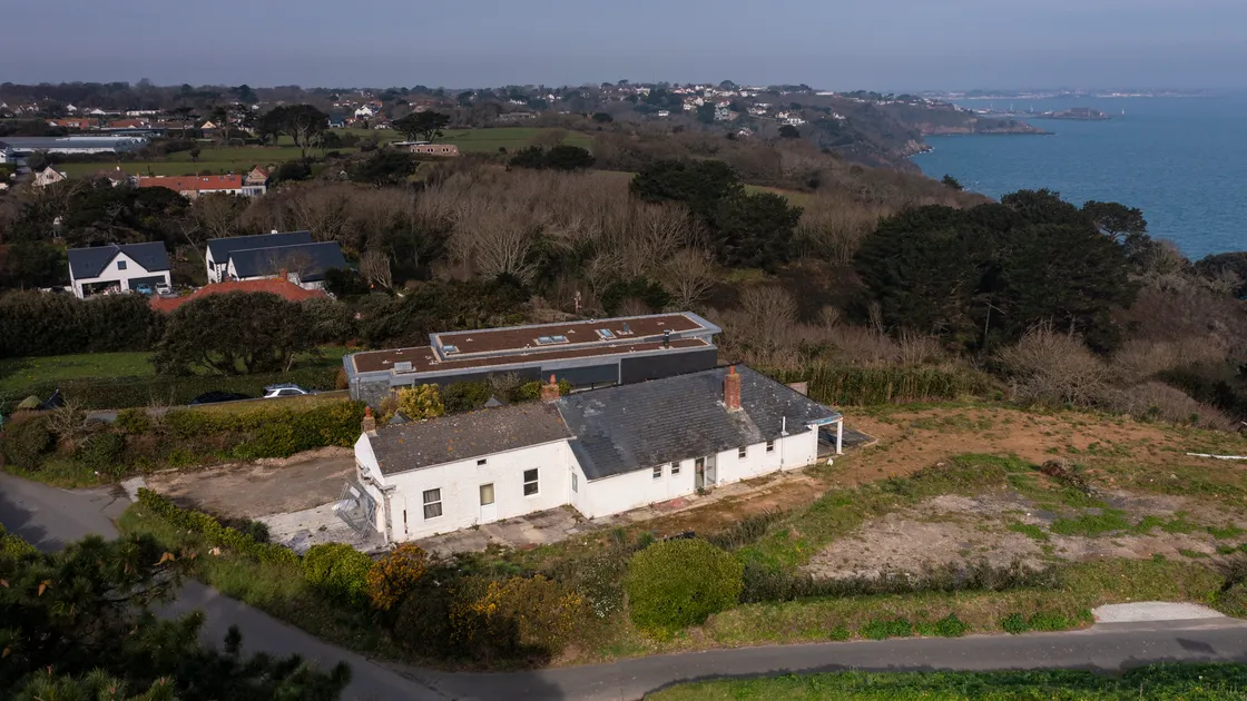 If permission is granted, the former Auberge restaurant in Jerbourg Road will be extended and sub-divided into two two-bedroom homes