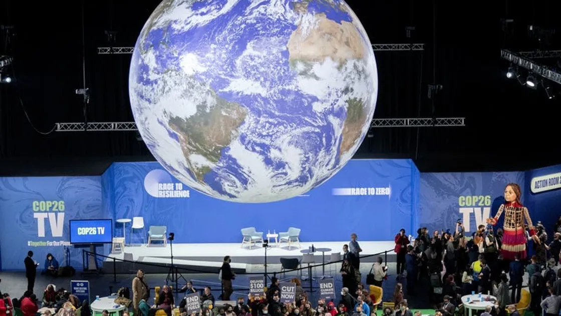 The globe in the action zone at Cop26 (30245581)