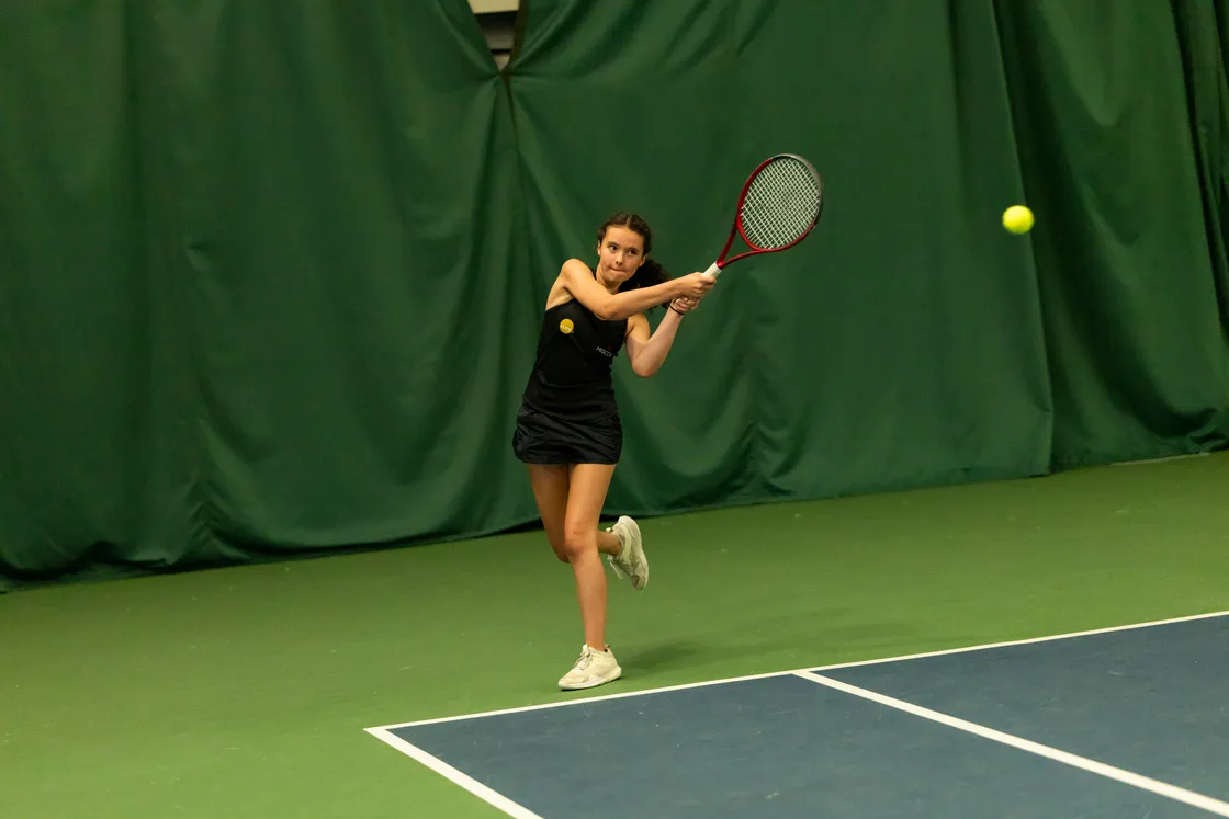 Young Chloe De La Mare is now heading off to Spain to represent GB in padel