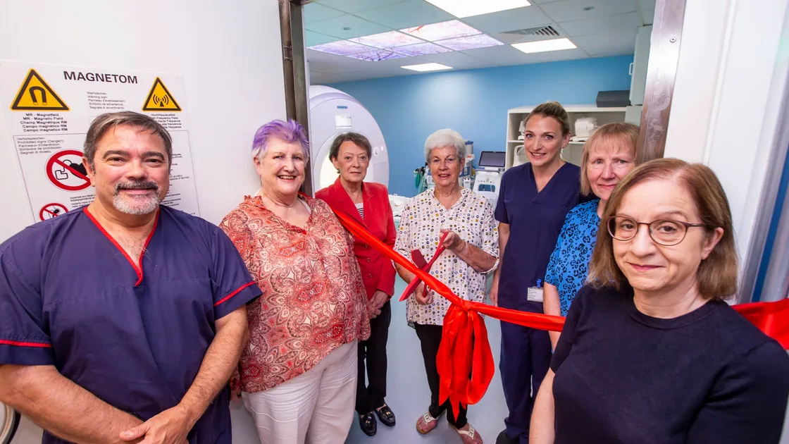 Friends of PEH help make MRI scan room more comfortable