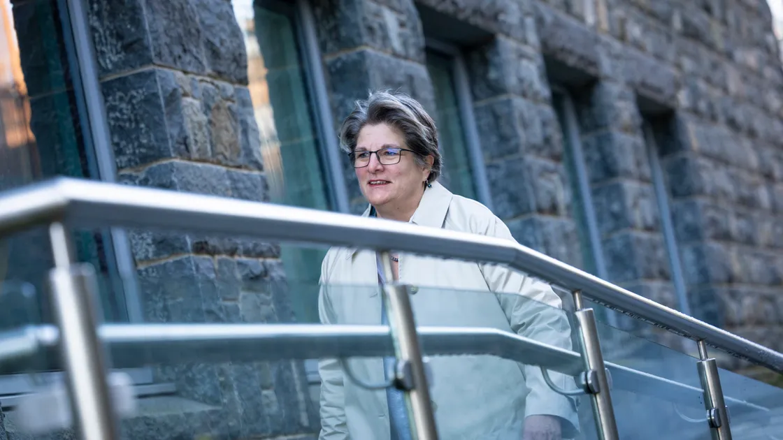 ‘I am very concerned about the lack of anyone with on-island experience, particularly in government, in the recently-announced Bailiwick Commission,’ said Deputy Ozanne