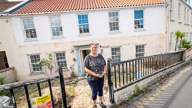 Homeowner battling States to renovate unliveable house