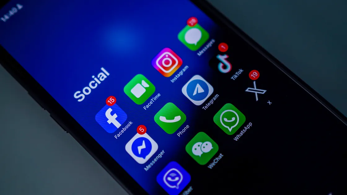 Should Guernsey follow the UK in bringing in a ban on young people under the age of 16 accessing social media platforms? 