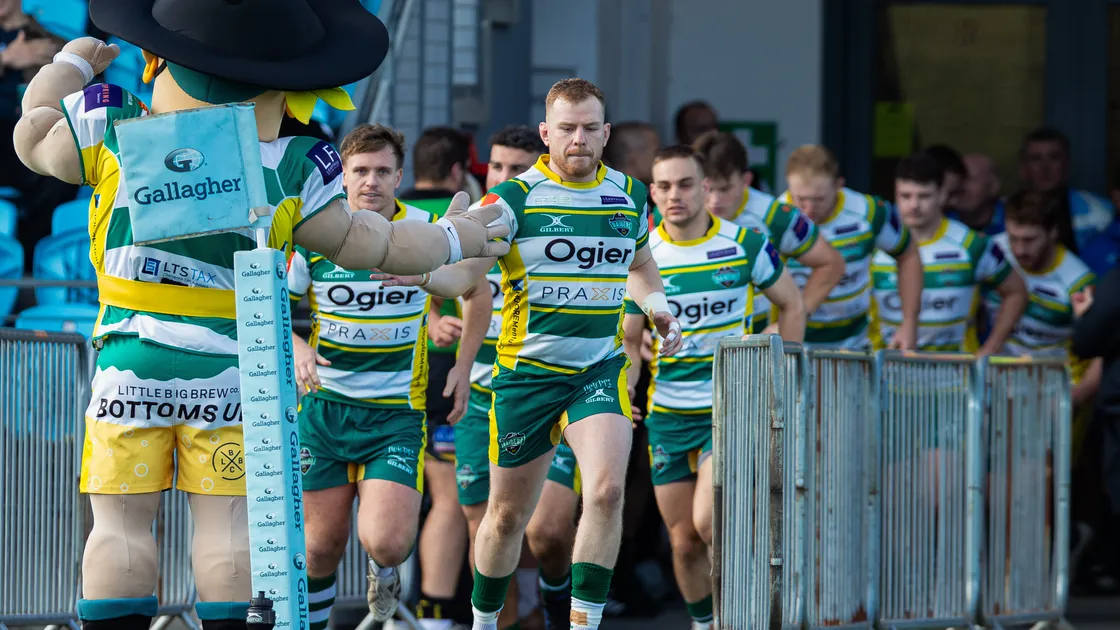 Jordan Reynolds’ men also won their first five games, but lost a bit of momentum with back-to-back narrow defeats.