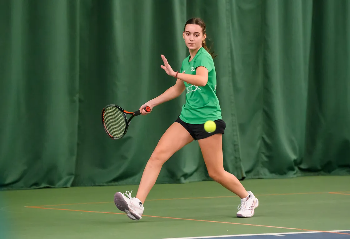 A fully-focused Lara Gavey prepares to hit her next shot