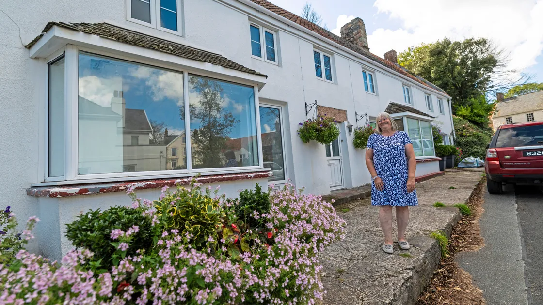 Jan Rushton at the new pop-up shop in Rue Des Croisee which the Tumani Fund is taking over for three months. (Picture by Peter Frankland, 34419431)