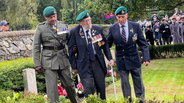 Veteran pays tribute to marine who died alongside him