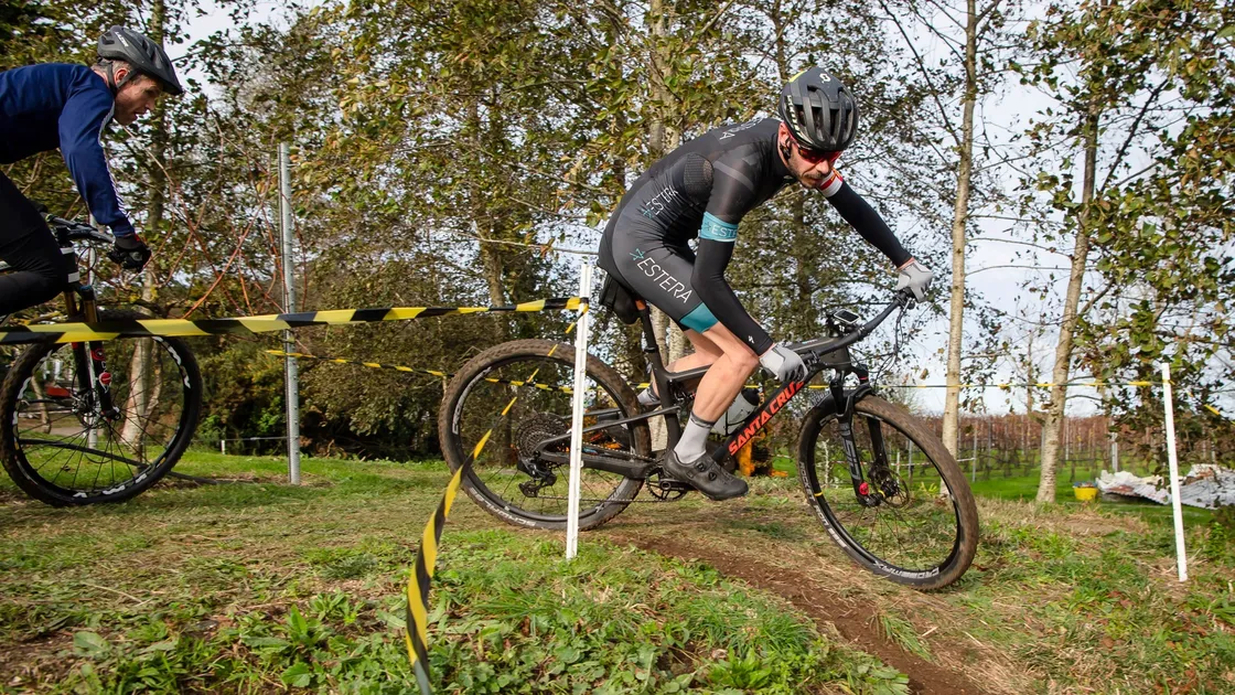 Mike Serafin on his way to victory at Thorntons. (Picture by Andrew Le Poidevin, 30254134)