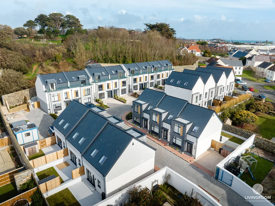 allanson court