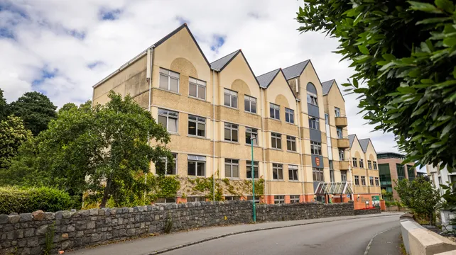 States defends spending £5m. on relocation deals last year