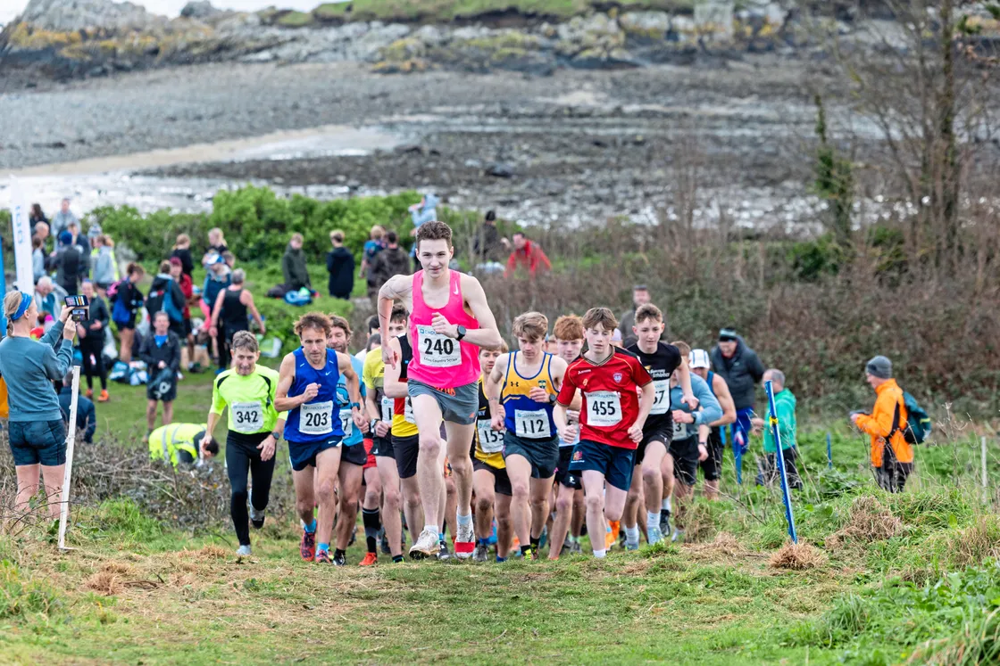 Jack Rees already has a visible lead on the opening uphill charge at Bordeaux