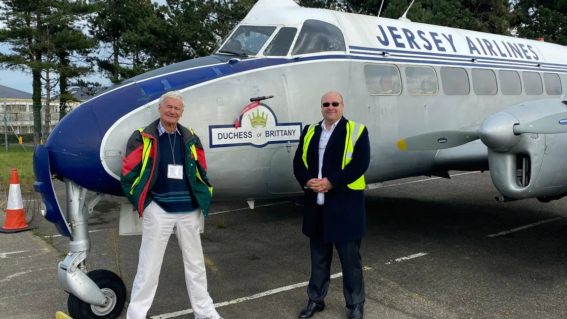 Matt Palmer (right) and former pilot Willy Weber outside the Duchess of Brittany. Image by Matt Palmer. (29342832)