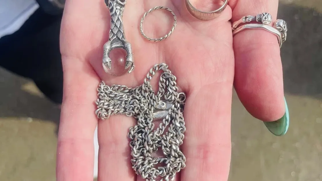 The rings which Tessa Le Gallez lost and the heavy chain on which she had put them. (Picture supplied by Tessa Le Gallez)
