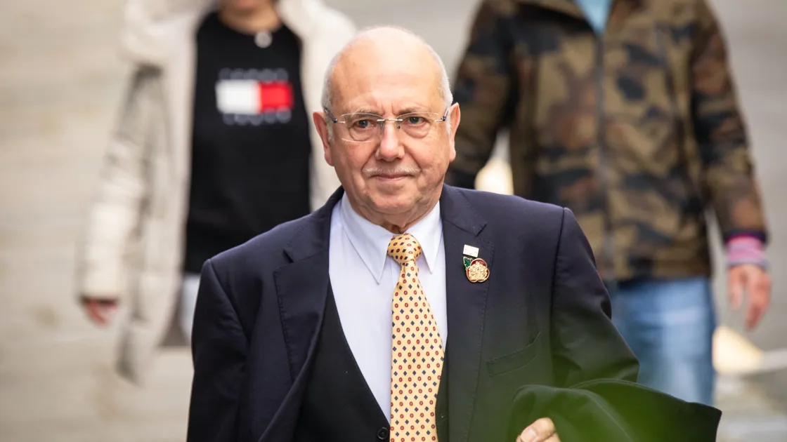 Deputy Al Brouard. (33100066)