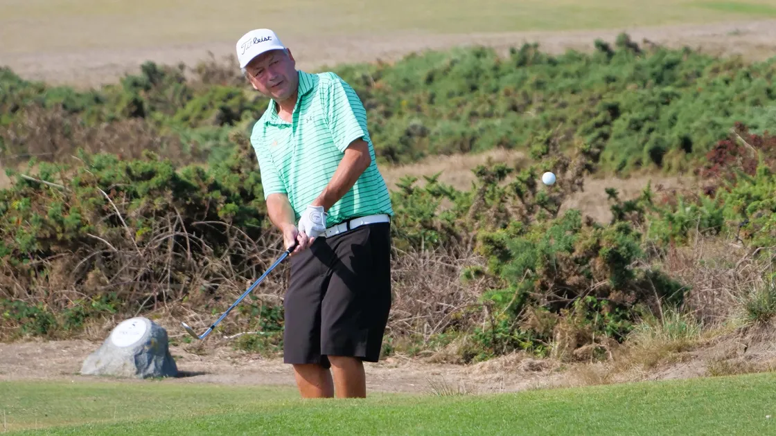 Bobby Eggo regained the Channel Islands senior men’s crown by making a birdie two at the last in his final against Jeremy Phillips. It was his fourth win.