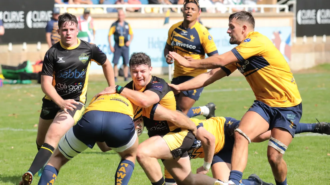 Ethan Smith takes the ball into contact. (Picture by Mike Marshall, 32490579)