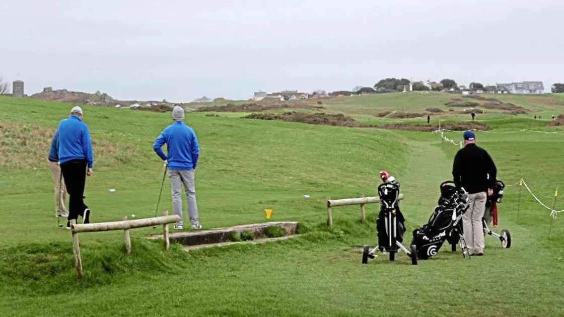 'States should pay us rent for golf course'