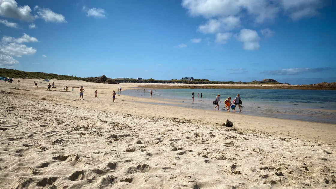 Banning smoking on Guernsey’s beaches would be a massive overreaction, smokers’ representative group Forest has said.