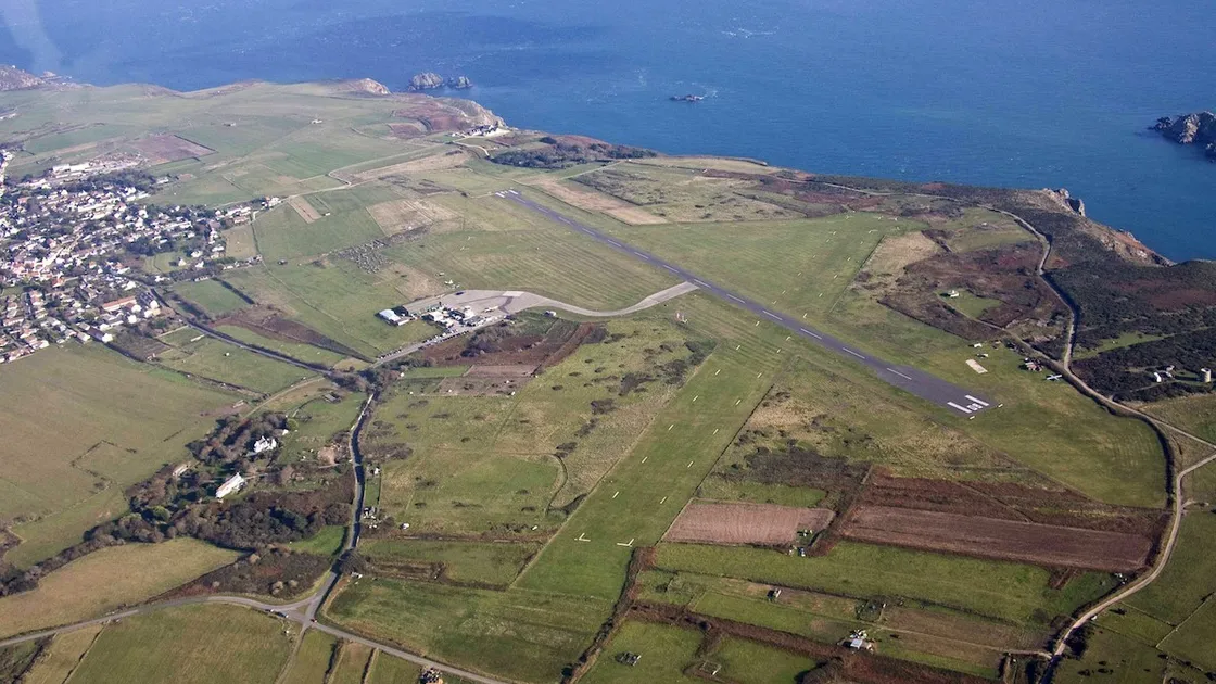 Alderney airport (33272652)
