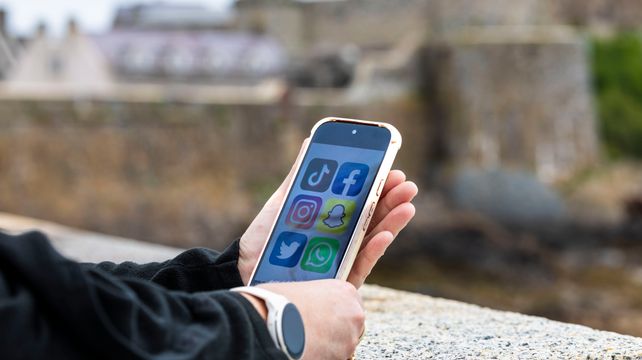 Almost two thirds agree with local social media ban for under-16s