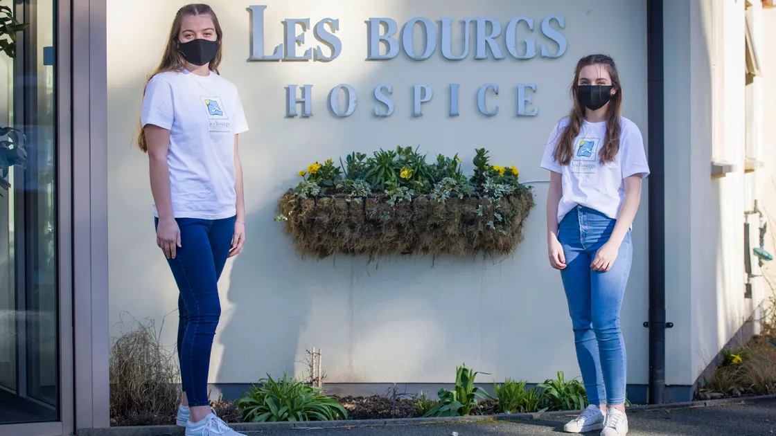 Help Les Bourgs ‘by not going out’