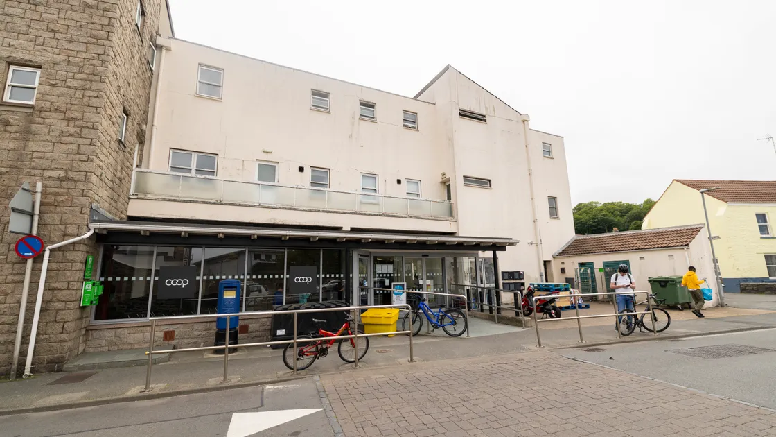 No opening date has been announced yet, but when the takeaway does open it will be at the Coop Locale at the Longstore