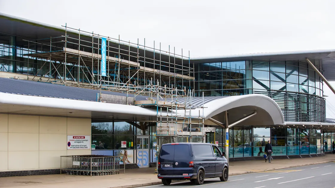  (Picture by Peter Frankland, 33396714)